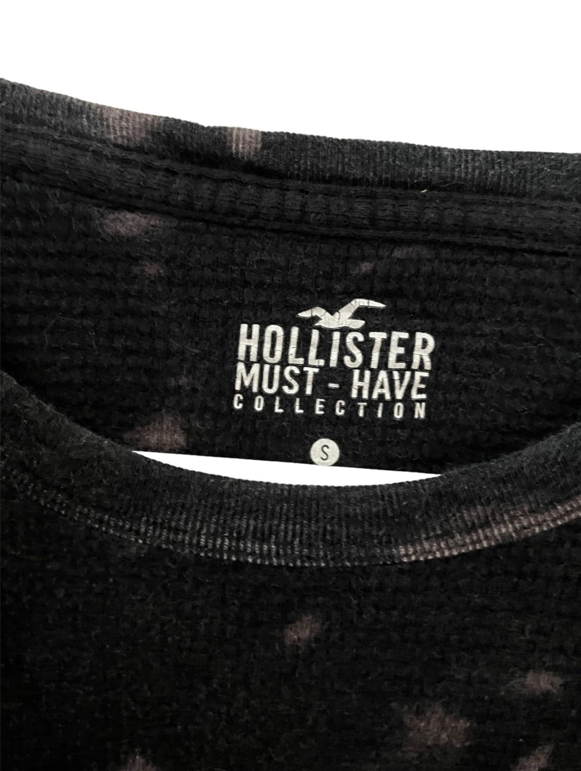 Gray/Black Size Small Hollister Sweater