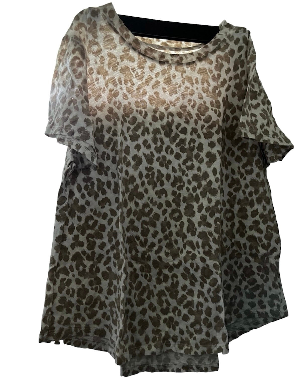 Leopard Print Size Medium Old Navy Shirt