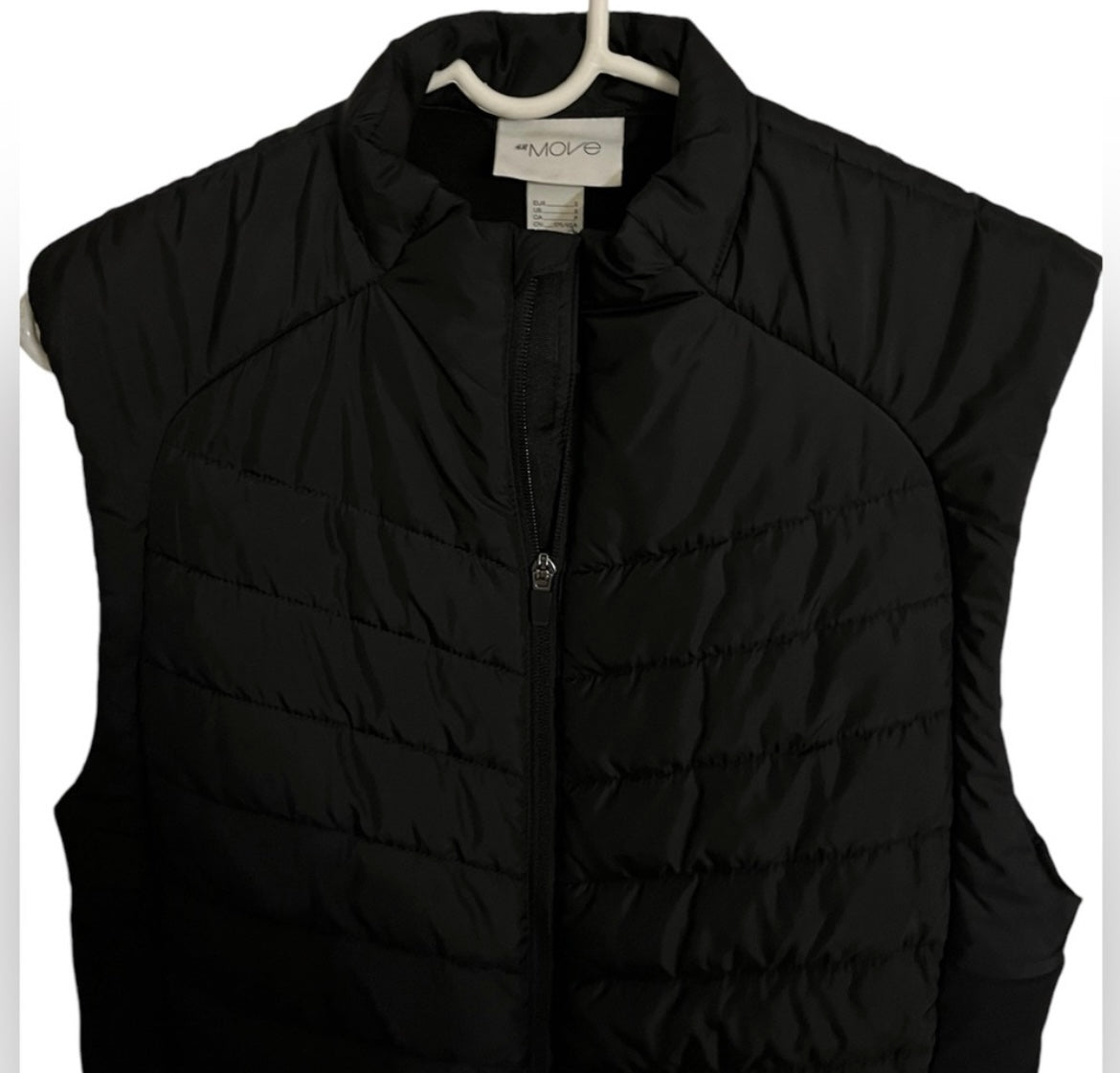 H&M Move Black Athletic Running Puffer Vest With Two Zippered Pockets Small